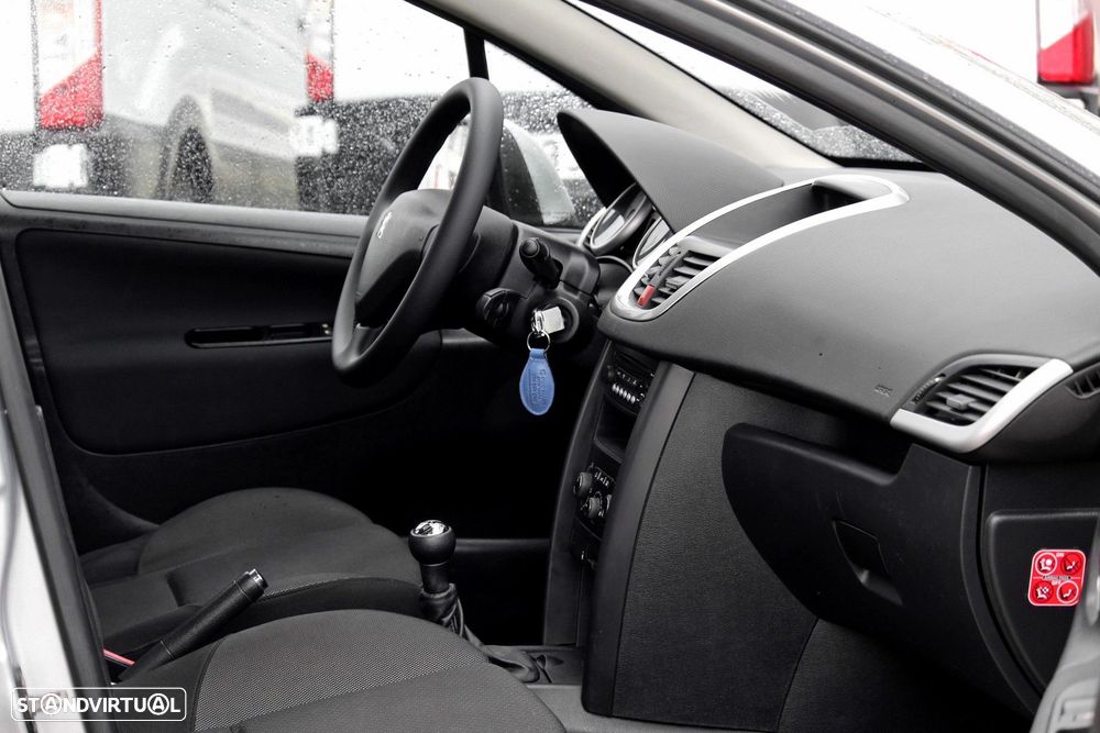 Peugeot 207 1.4 HDi Premium - 13