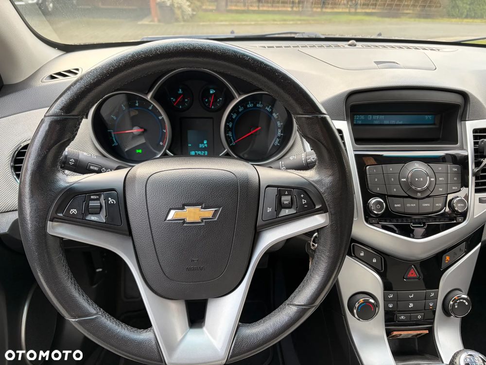 Chevrolet Cruze 1.6 LS - 5