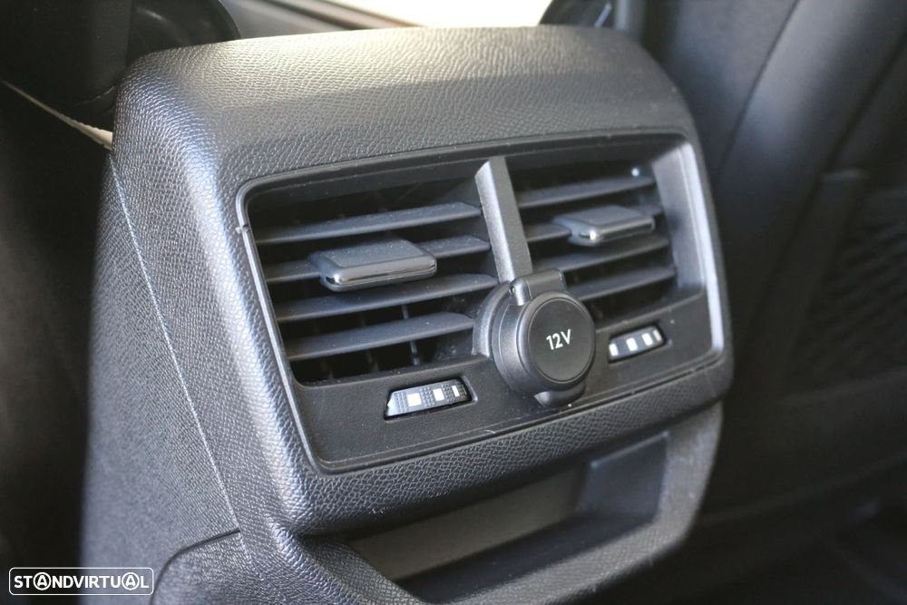 Peugeot 3008 1.6 Hybrid Allure Pack e-EAT8 - 32