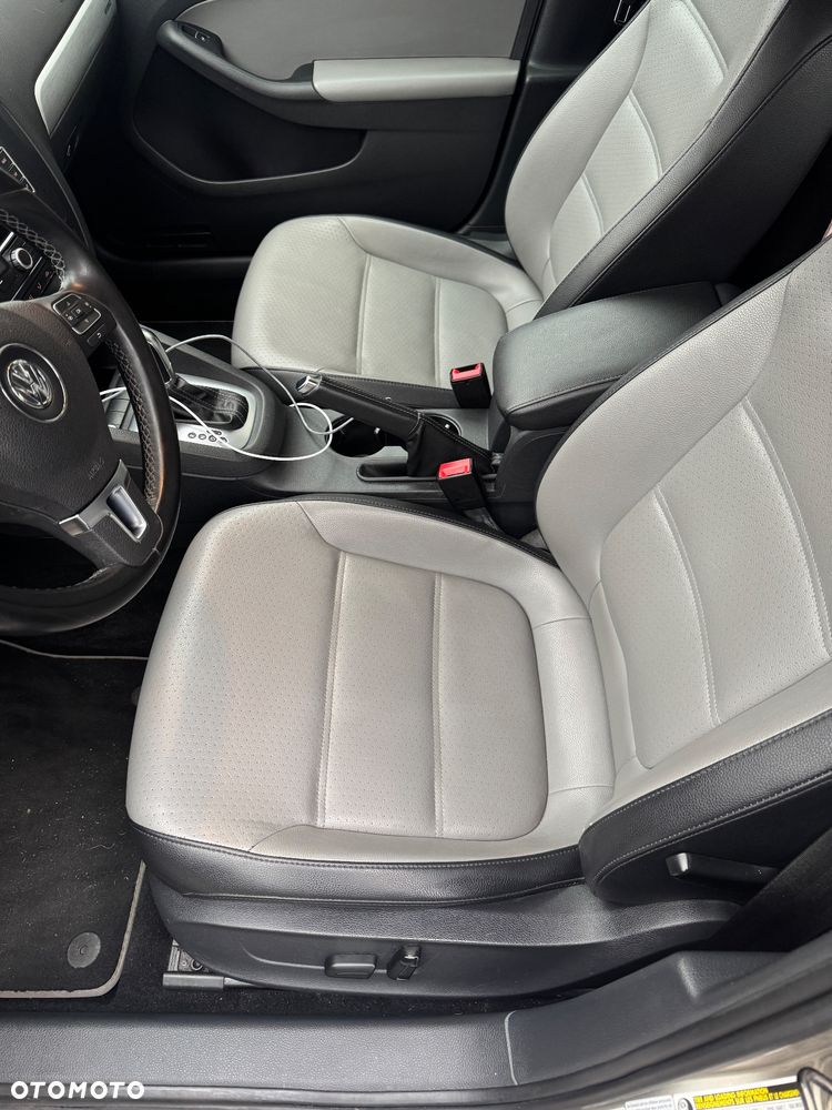 Volkswagen Jetta - 18