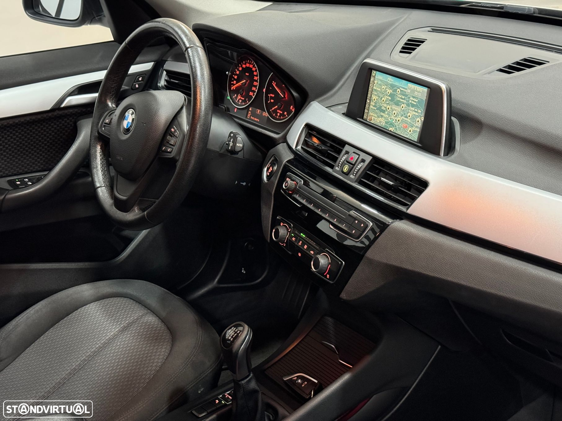 BMW X1 16 d sDrive Advantage - 38