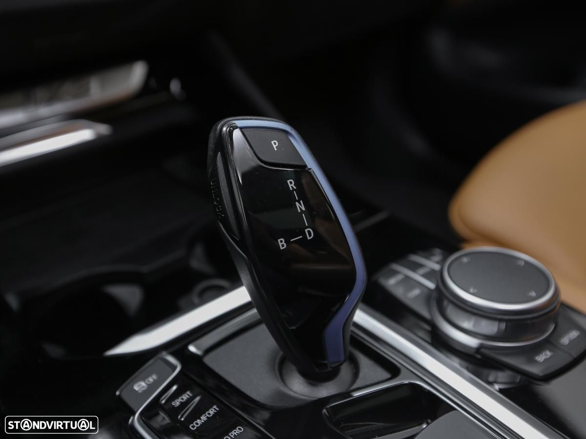BMW iX3 - 24