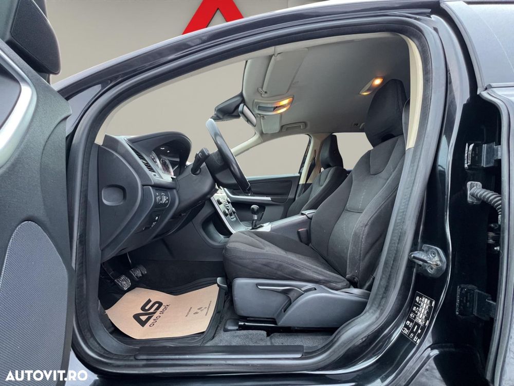 Volvo XC 60 DRIVe Momentum - 14