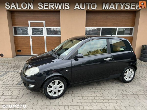 Lancia Ypsilon 1.4 S MomoDesign (5 os.)