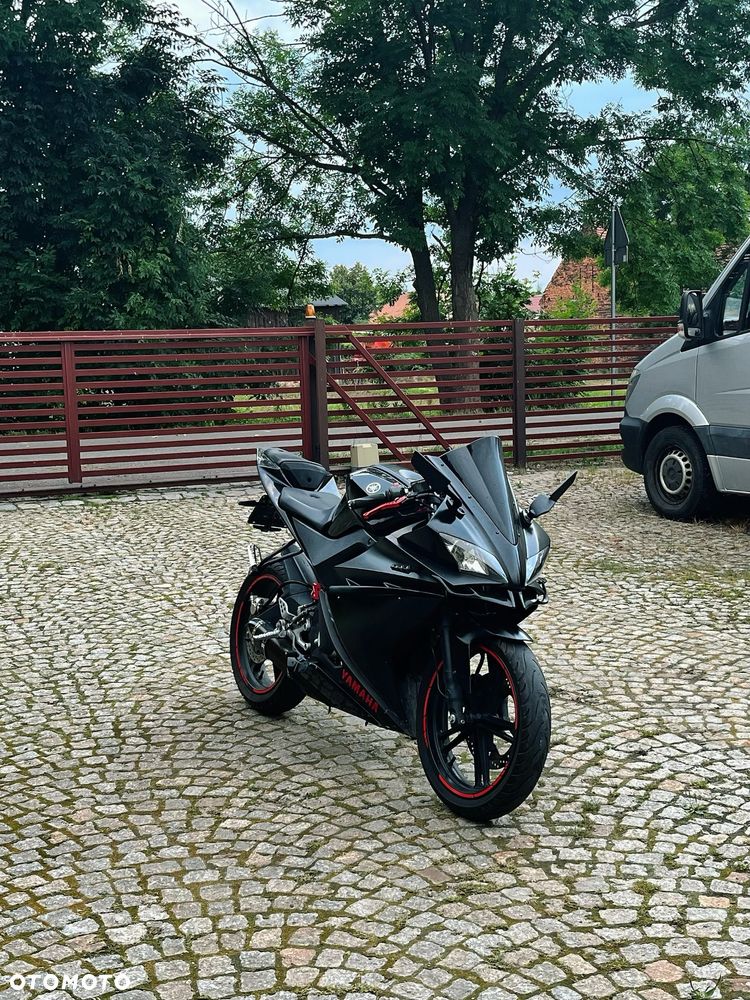 Yamaha YZF - 1