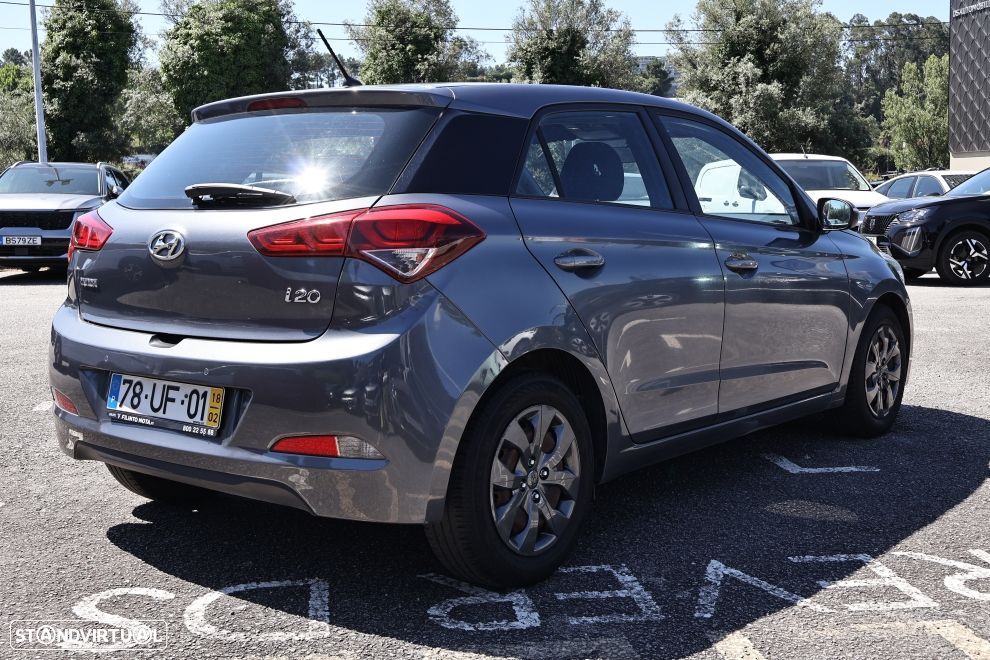 Hyundai i20 1.2 Access+Bluetooth 119g - 3