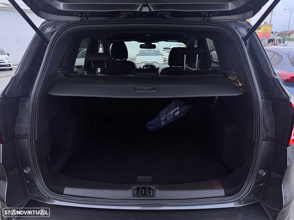 Ford Kuga 1.5 TDCi EcoBlue ST-Line X - 32