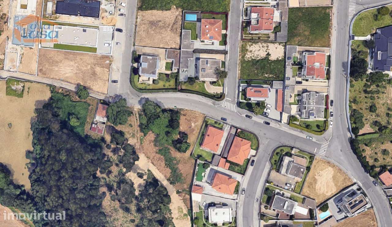 Terreno Urbano Perosinho com 400 m² para Construção de Moradia de 3... - Grande imagem: 2/6