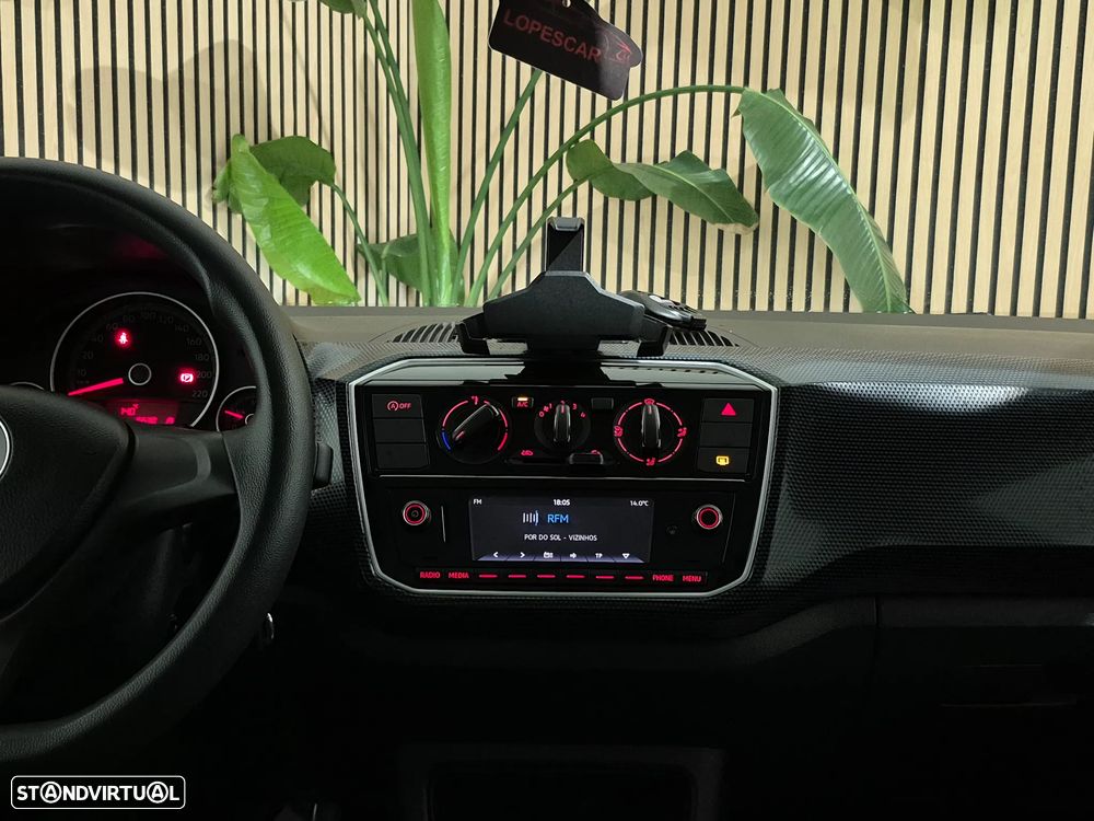 VW Up! 1.0 BMT Move - 11