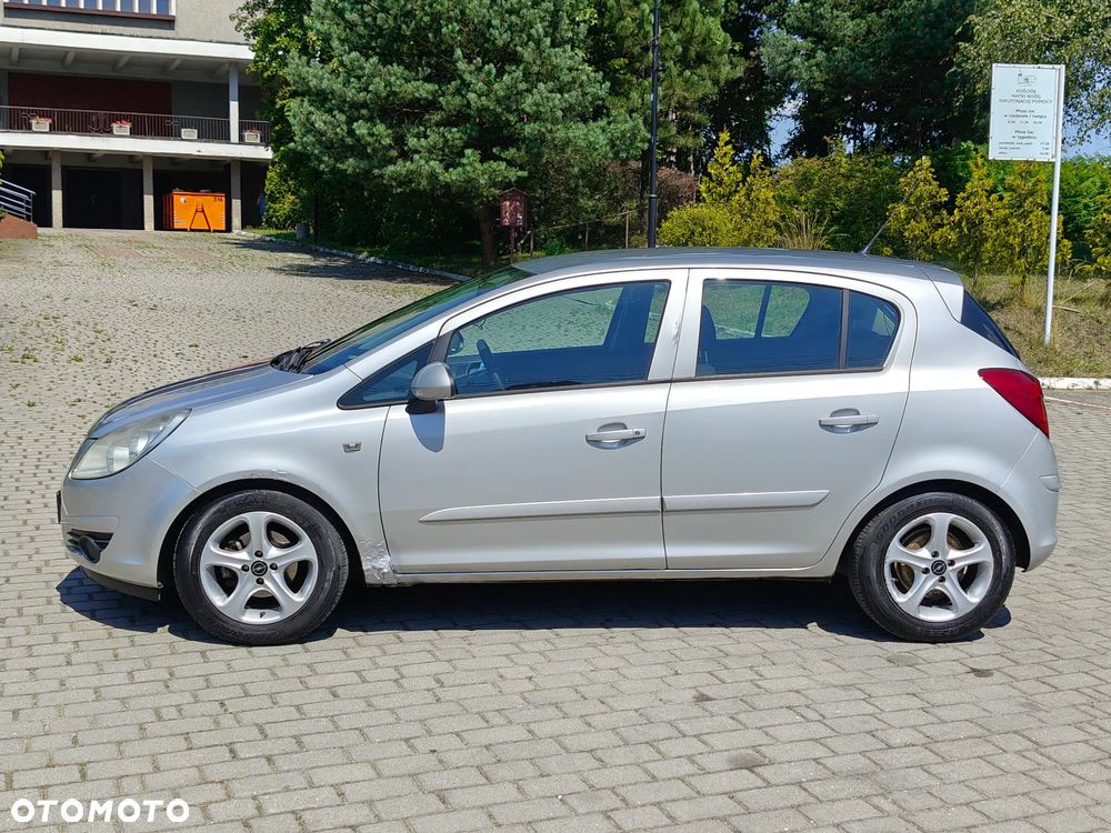 Opel Corsa 1.2 16V Cosmo - 9