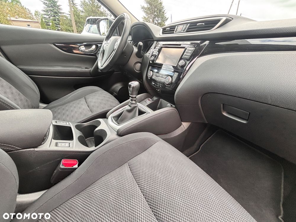Nissan Qashqai 1.6 DIG-T N-Connecta - 8