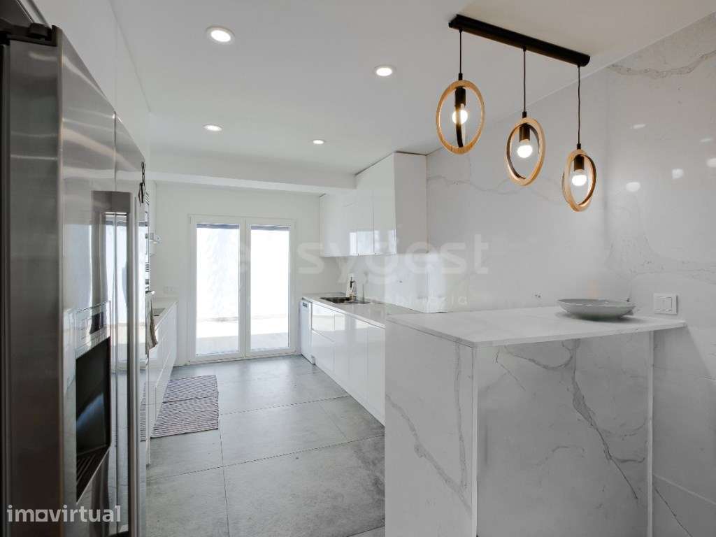 Moradia T4 totalmente remodelada em Birre - Cascais - Grande imagem: 4/60