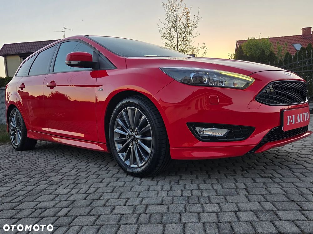 Ford Focus 1.0 EcoBoost Start-Stopp-System ST-LINE DESIGN - 39