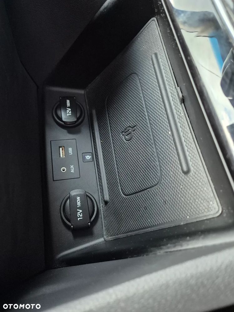 Hyundai IONIQ - 27
