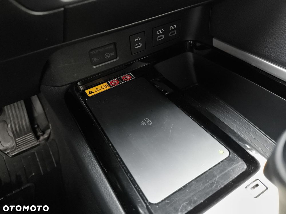 Toyota Camry - 24