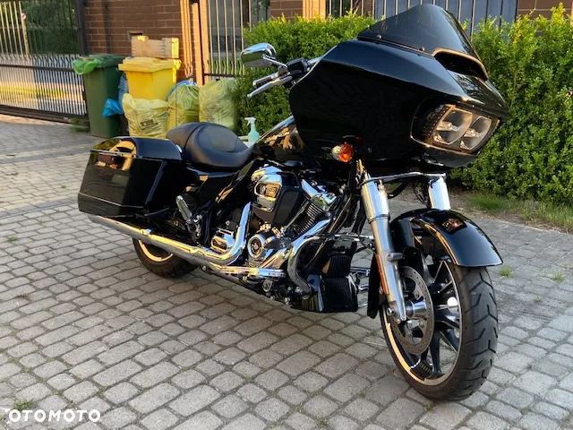 Harley-Davidson Touring Road Glide - 4