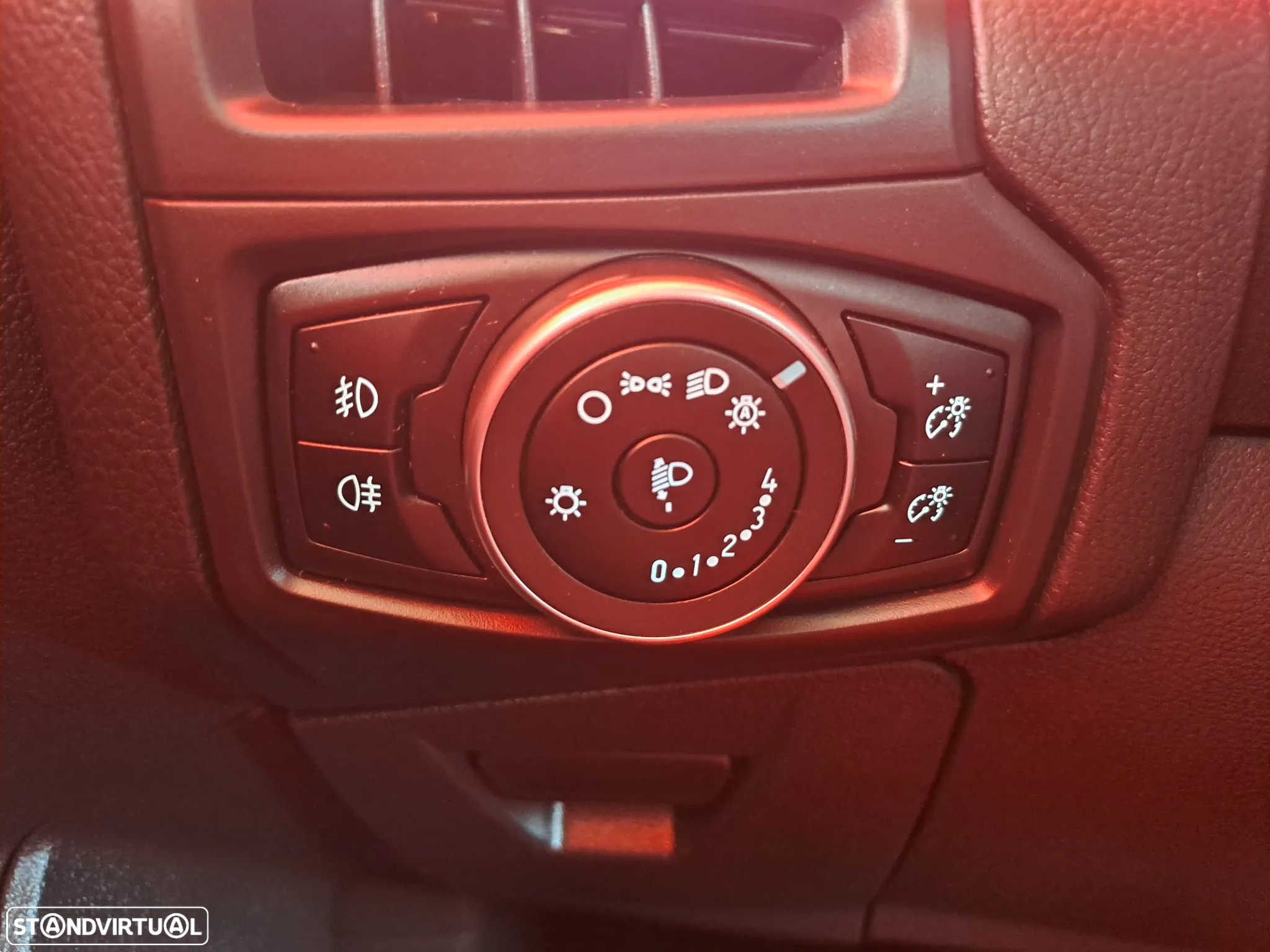 Ford Focus SW 1.5 TDCi EcoBlue Titanium - 26