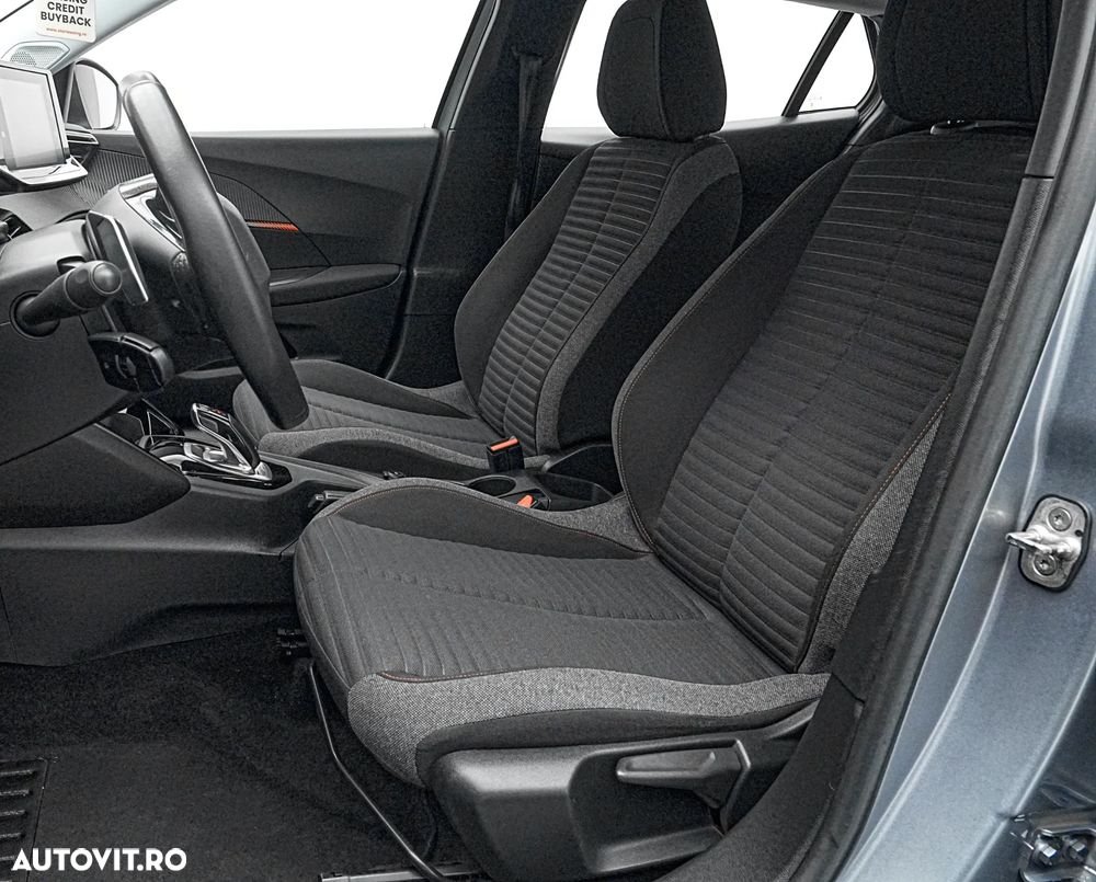 Peugeot 2008 1.2 L PureTech STT EAT8 Allure - 14