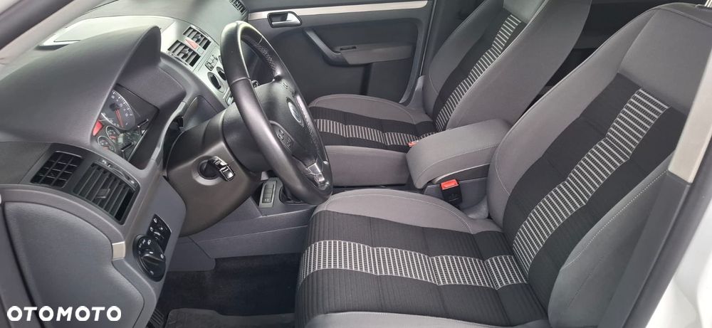 Volkswagen Touran 2.0 TDI United - 12
