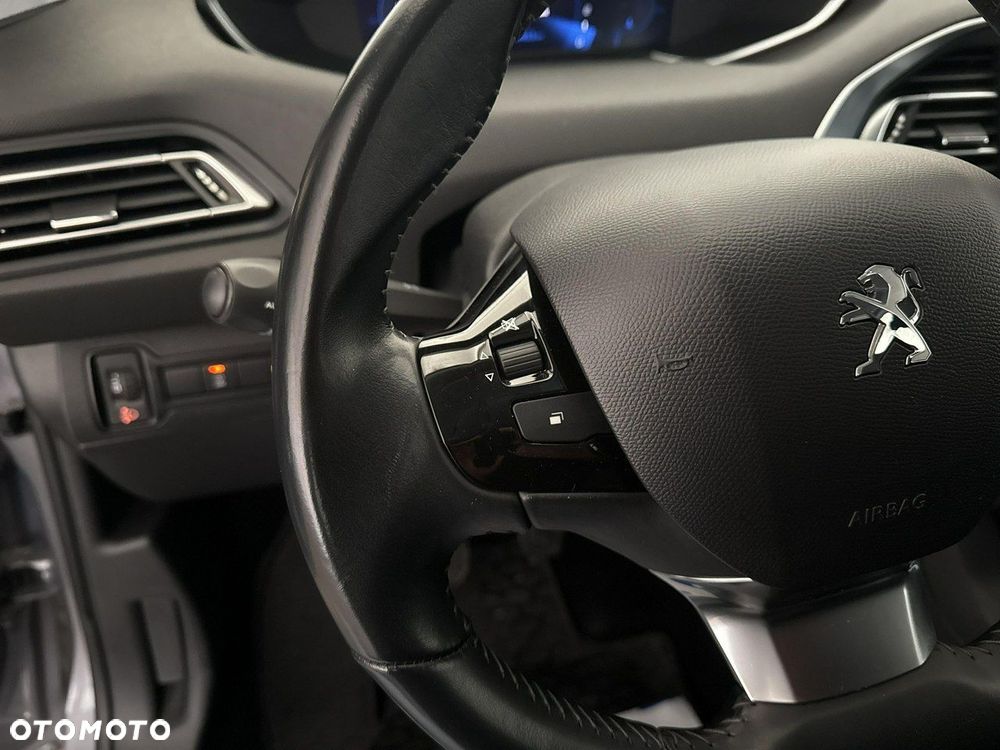 Peugeot 308 - 24