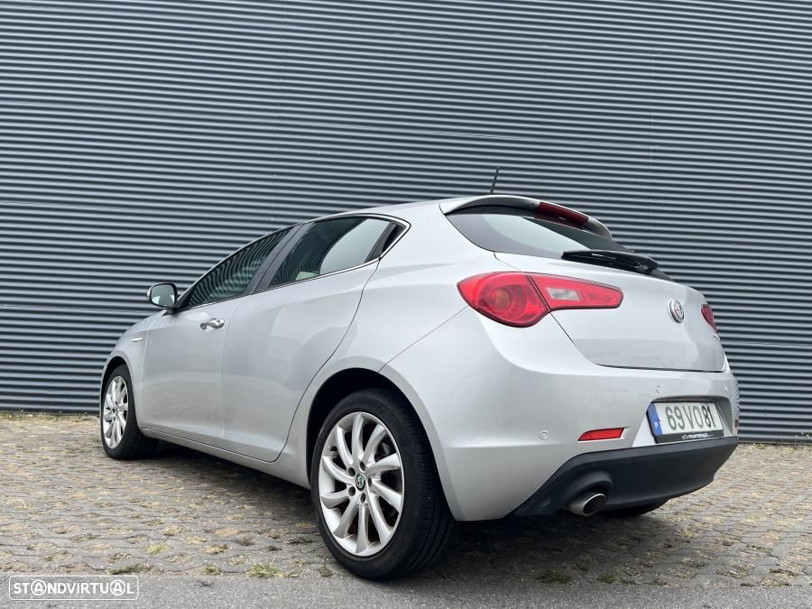 Alfa Romeo Giulietta 1.6 JTDM Distinctive 57X - 13