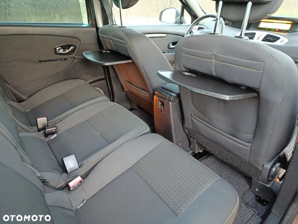 Renault Scenic 1.6 16V 110 Dynamique - 22