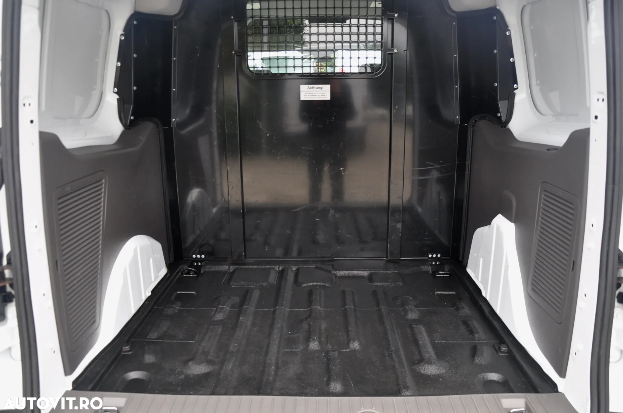 Ford Transit Connect L2H1 5 Locuri - 8