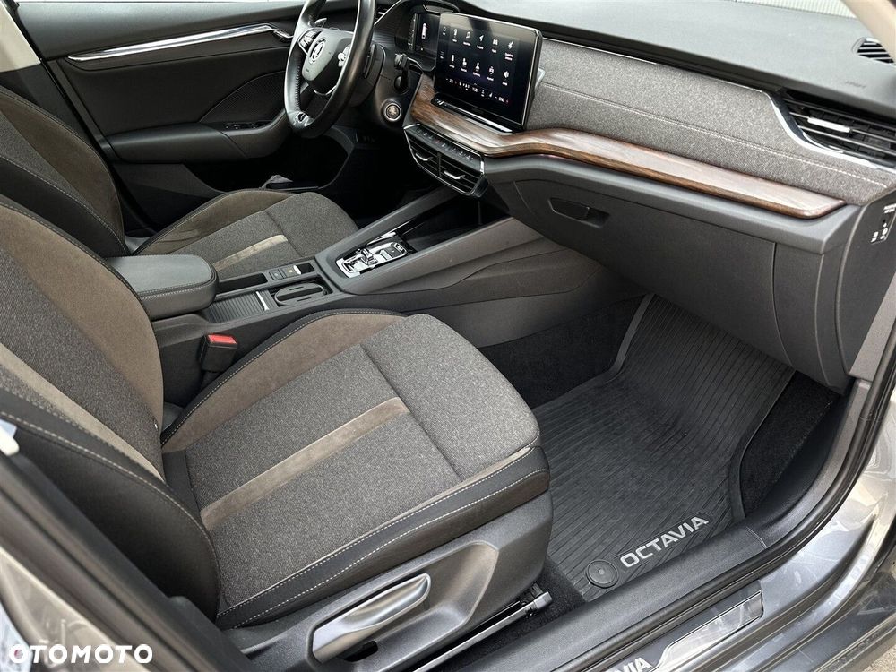 Skoda Octavia 2.0 TDI 4x4 Scout DSG - 8