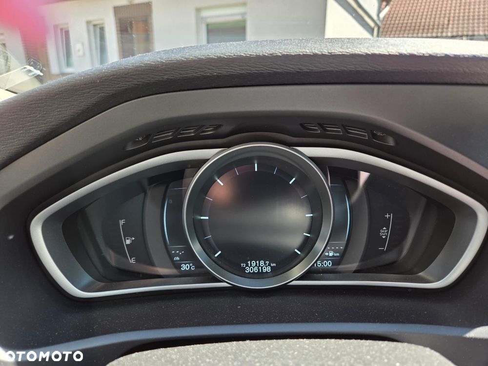 Volvo V40 D2 - 13