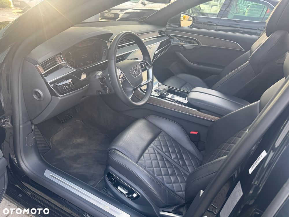Audi A8 55 TFSI quattro tiptronic - 12