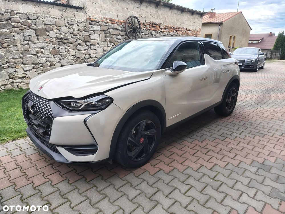DS Automobiles DS 3 Crossback 1.2 PureTech Performance Line + - 10