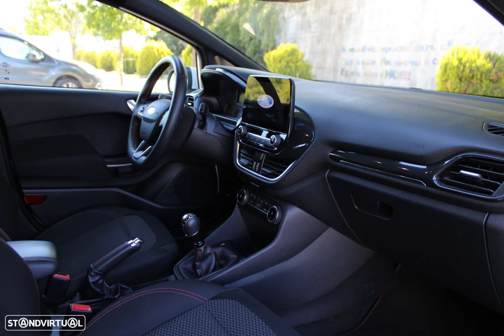 Ford Fiesta 1.0 EcoBoost MHEV ST-Line - 23