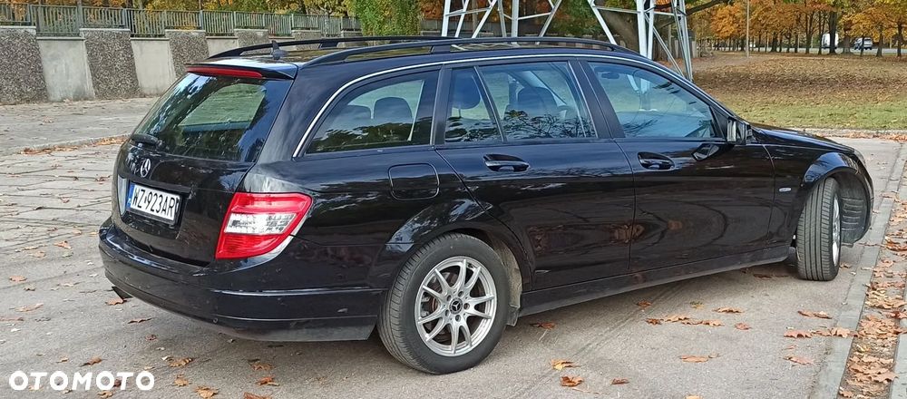 Mercedes-Benz Klasa C 180 CGI BlueEff Avantgarde - 8