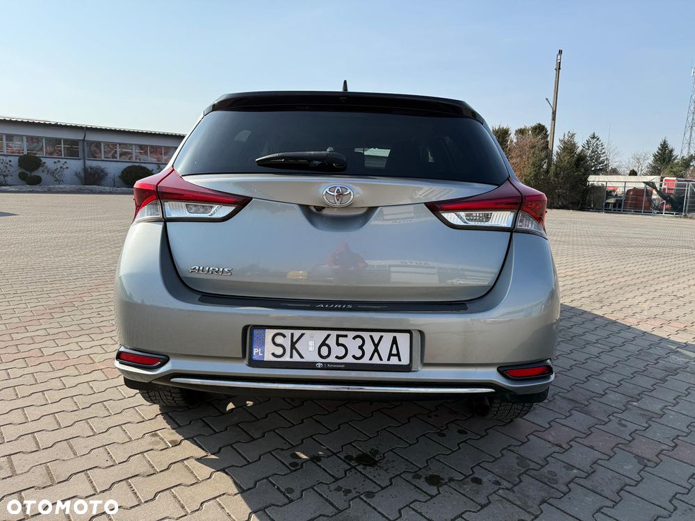 Toyota Auris 1.6 Selection - 7