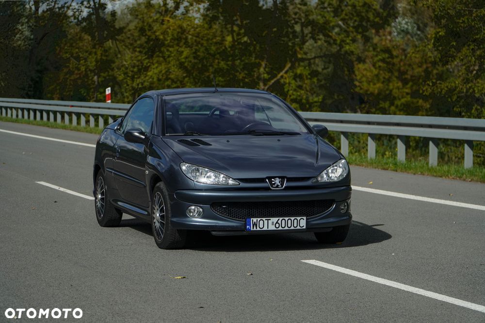 Peugeot 206 CC - 1