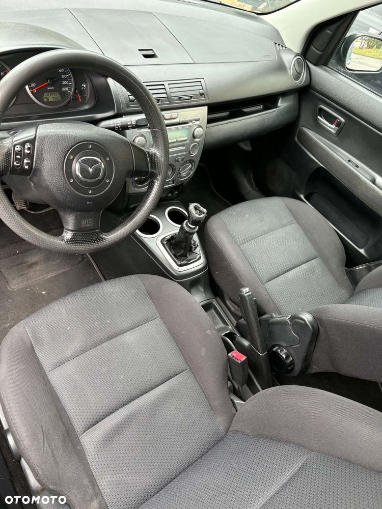 Mazda 2 - 5