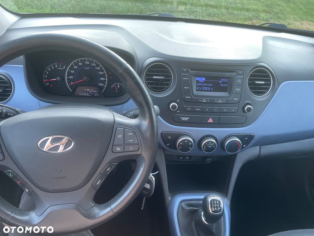 Hyundai i10 1.2 Fifa World Cup Edition - 5