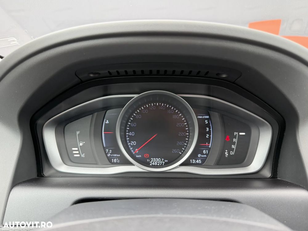 Volvo XC 60 D3 Geartronic Summum - 13