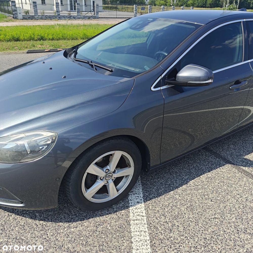 Volvo V40 D2 - 13