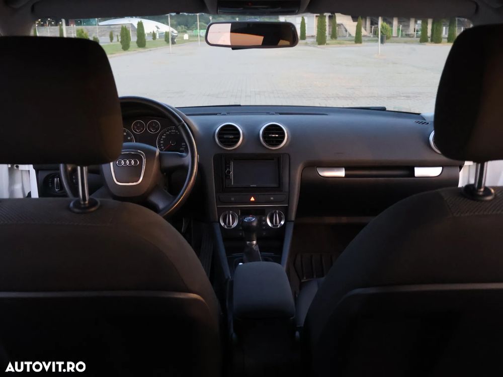 Audi A3 1.6 MPI Attraction - 11