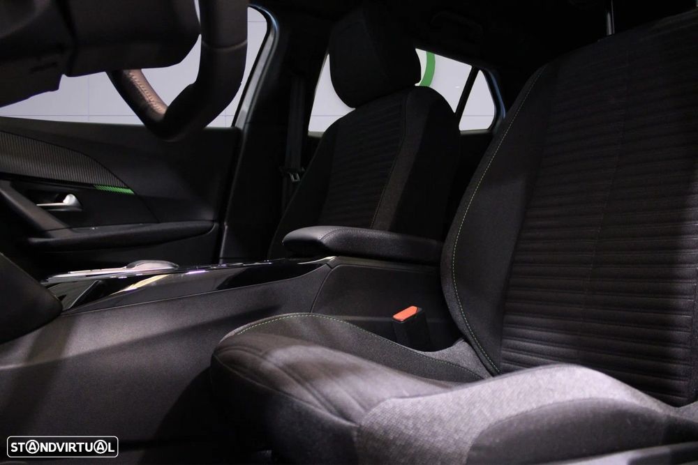 Peugeot e-2008 50 kWh Active - 11