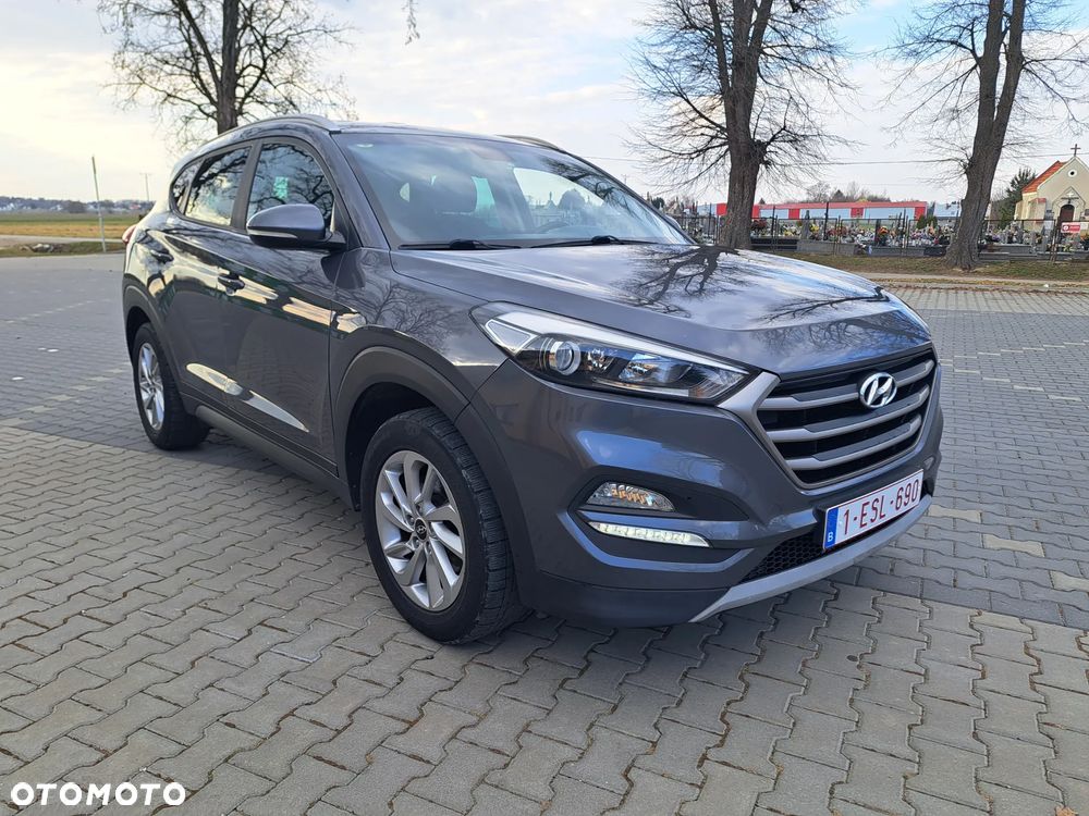 Hyundai Tucson 1.7 CRDI BlueDrive Style 2WD - 25
