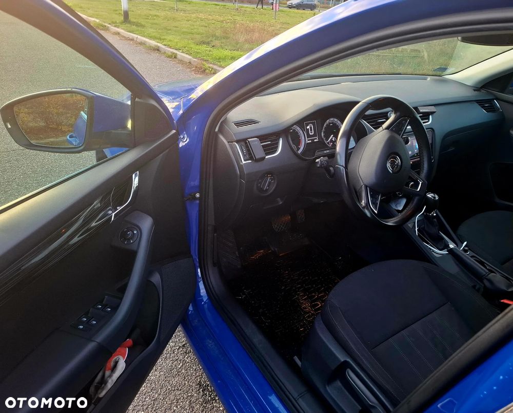 Skoda Octavia 2.0 TDI SCR Style DSG - 8