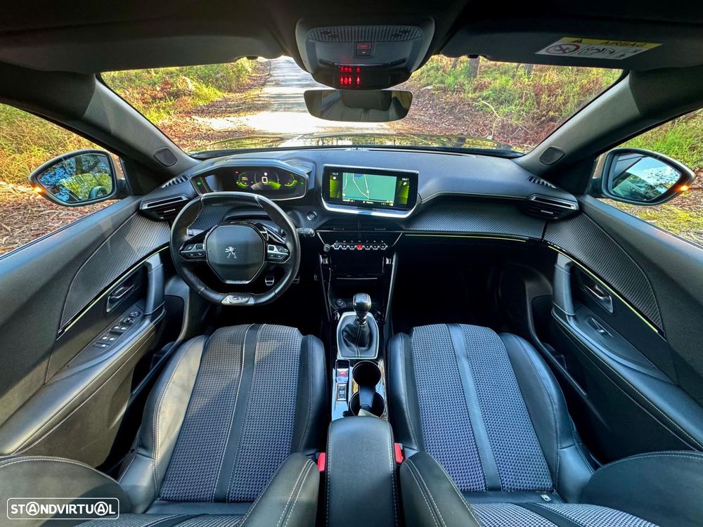 Peugeot 2008 1.2 PureTech GT - 7
