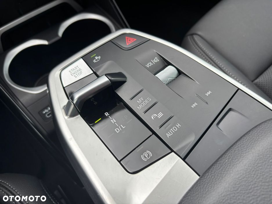 BMW X1 sDrive18i xLine - 14
