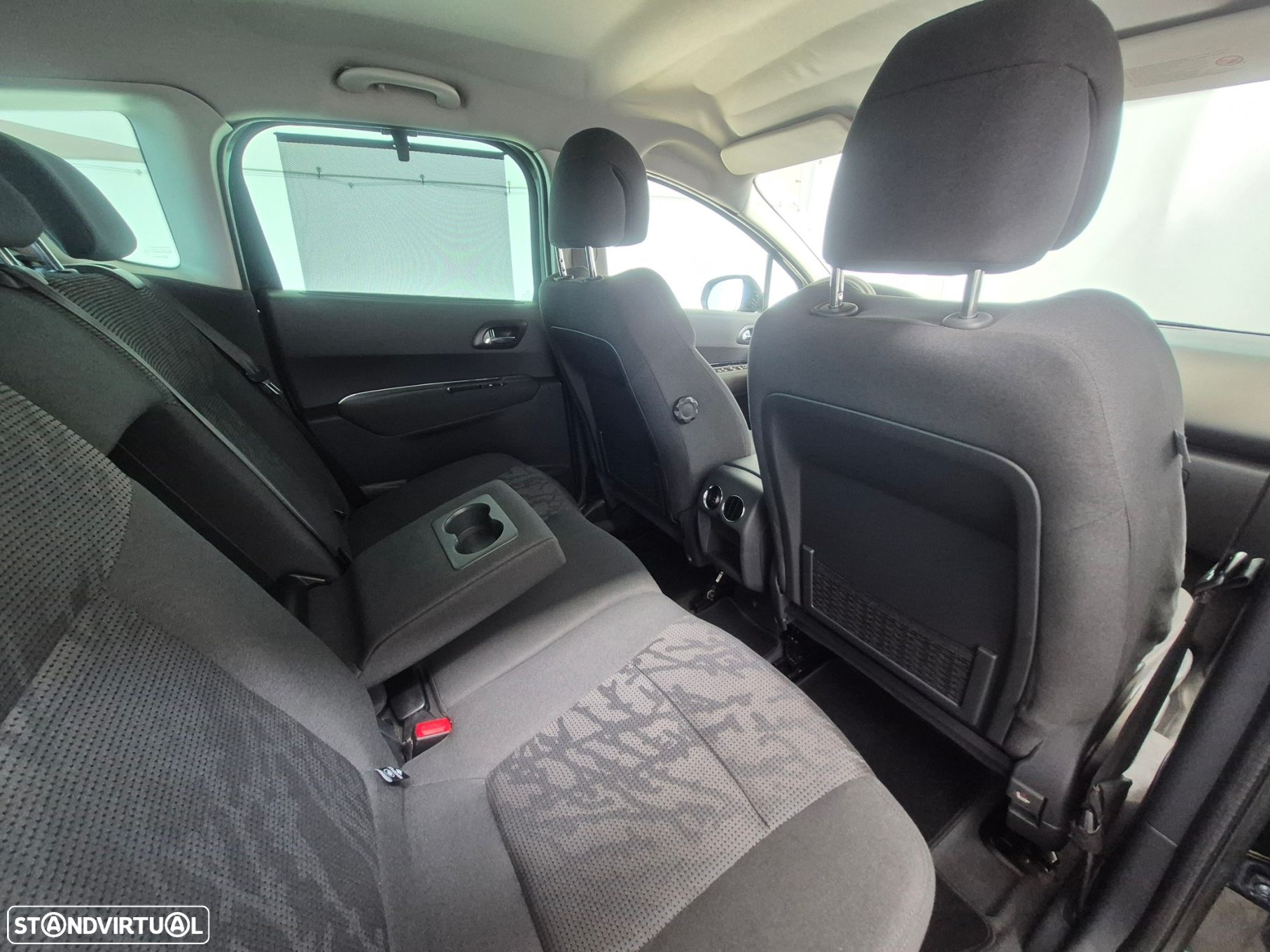 Peugeot 3008 1.6 e-HDi Active 2-Tronic - 26