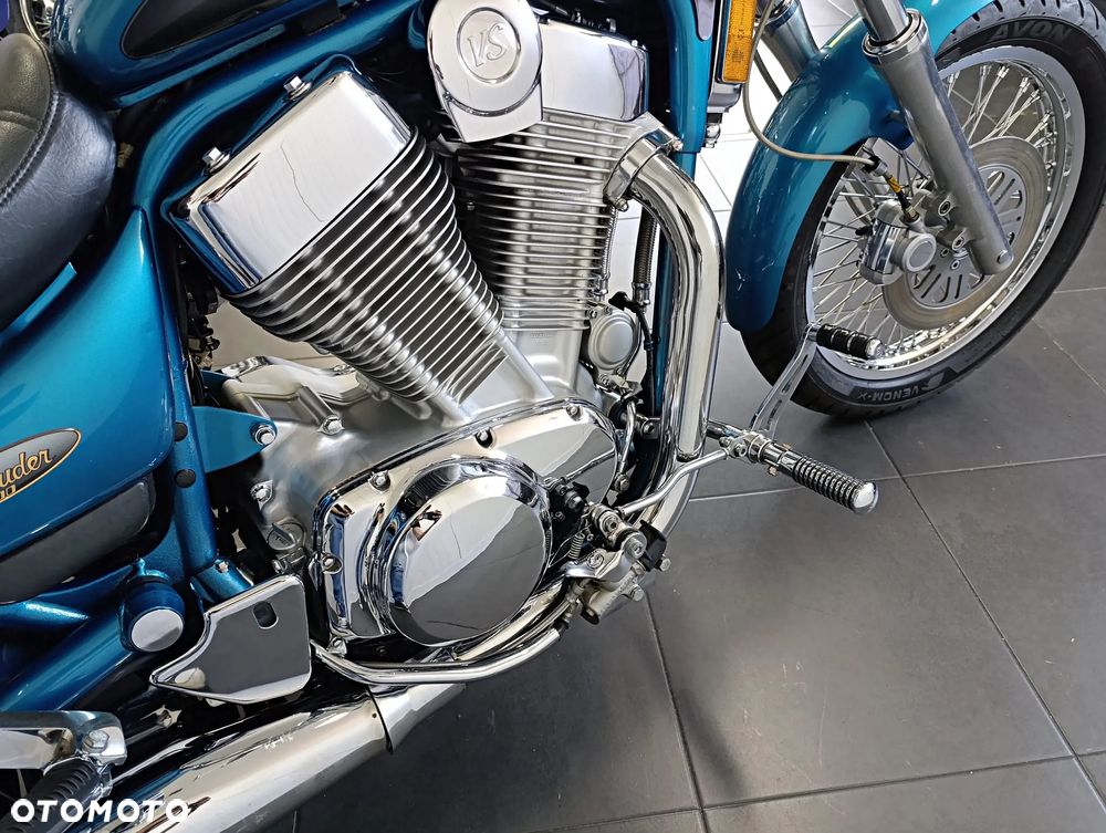Suzuki Intruder - 16