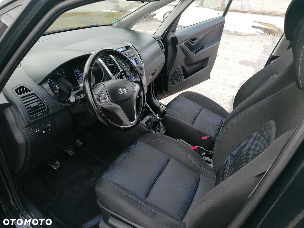 Hyundai ix20 1.4 Premium - 10