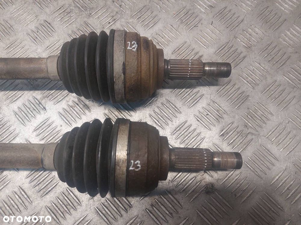 PÓŁOŚ LEWY PRAWY PRZÓD RENAULT CLIO III LIFT 1.2 TCE 391009893R - 3