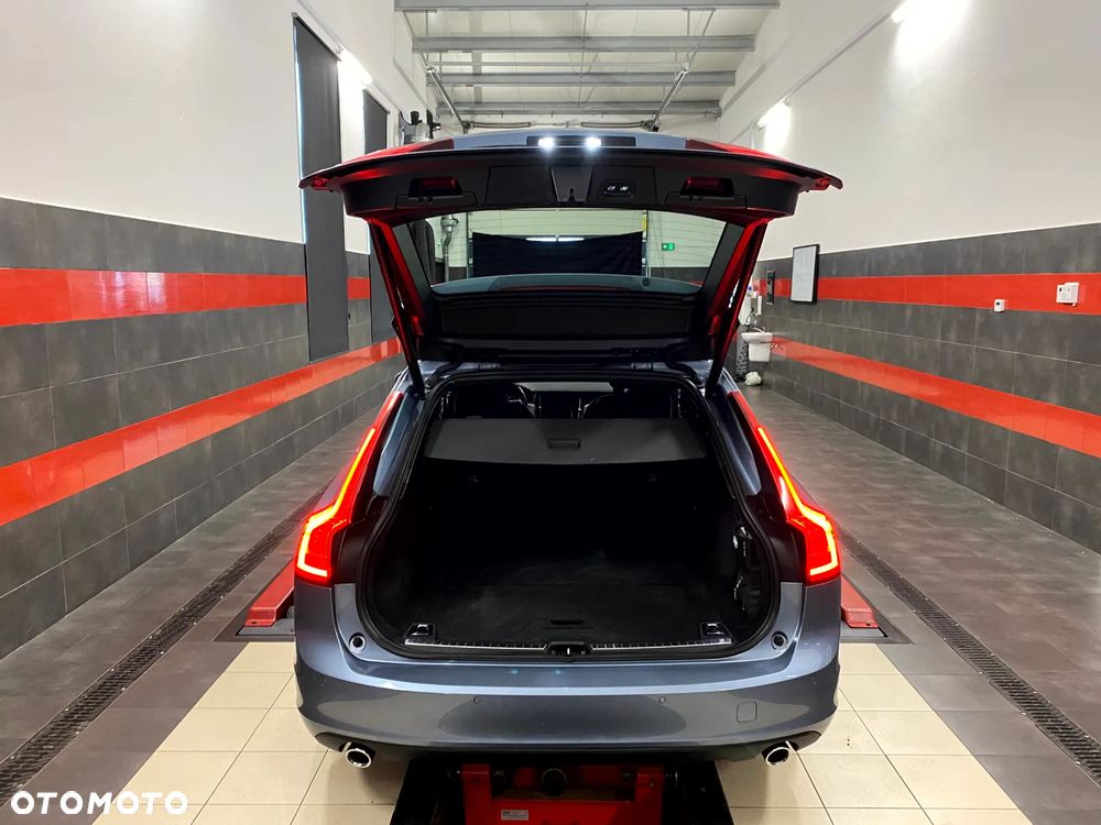 Volvo V90 D4 Inscription - 14